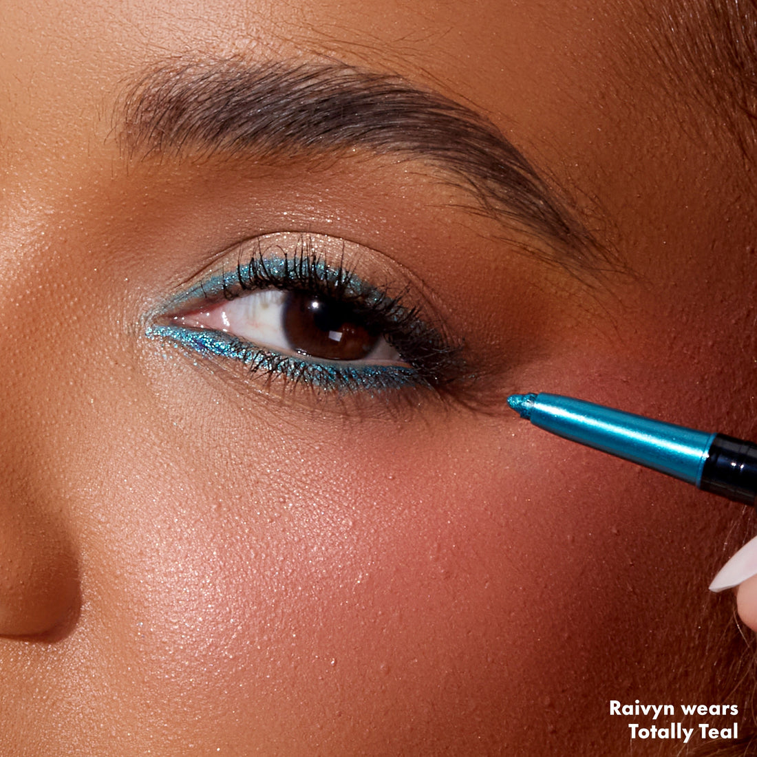 Ultimate Intense Stay Auto Eyeliner