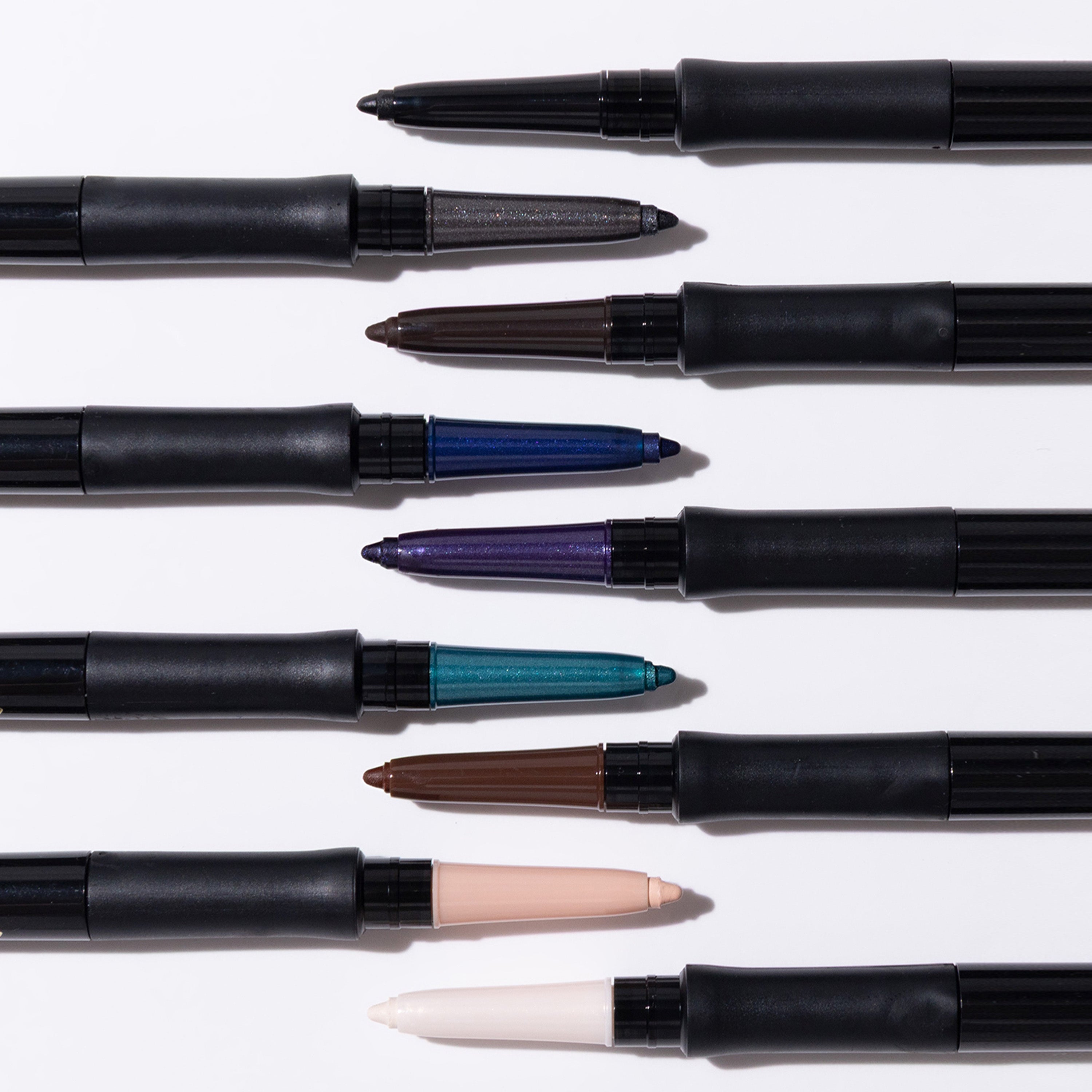 Ultimate Intense Stay Auto Eyeliner