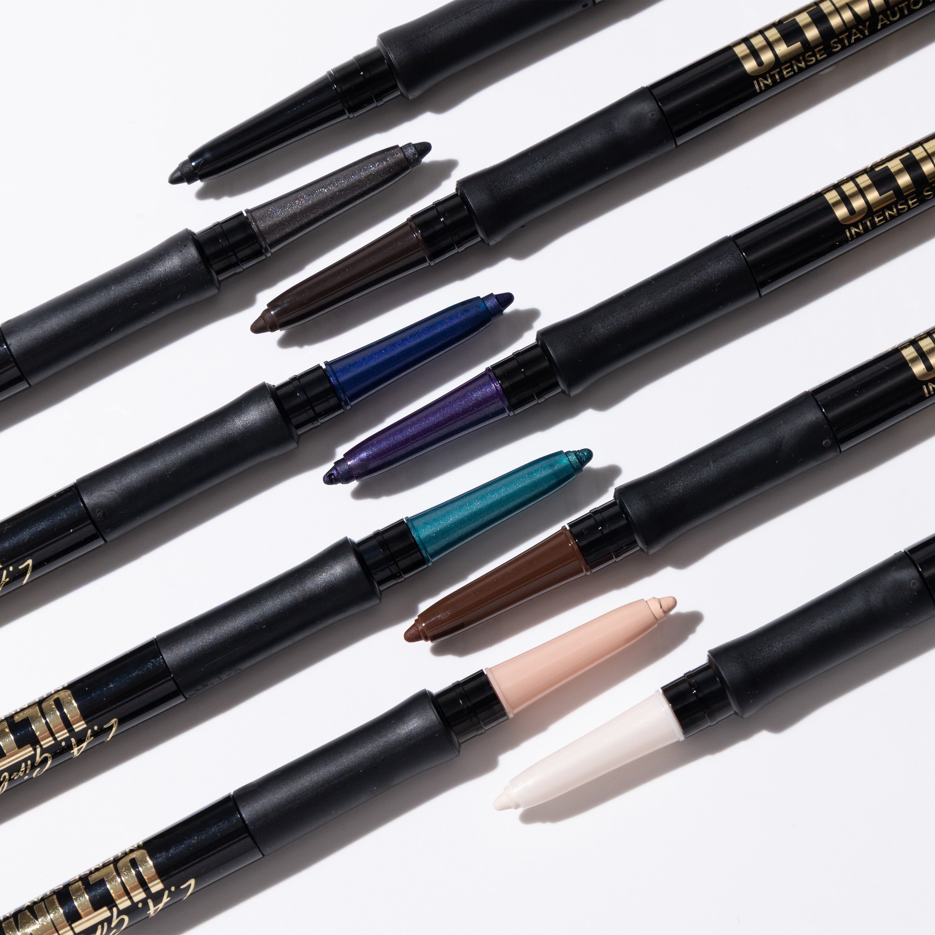 Ultimate Intense Stay Auto Eyeliner